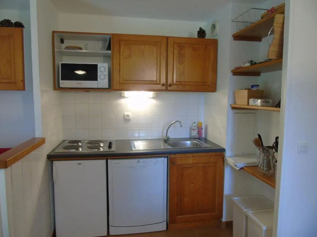 Appartement Cosy 2 Pieces Avec Terrasse, Proche Telesieges Et Commerces, Ideal Pour 6 Personnes! - Fr-1-561-78 فالفروجو شقة